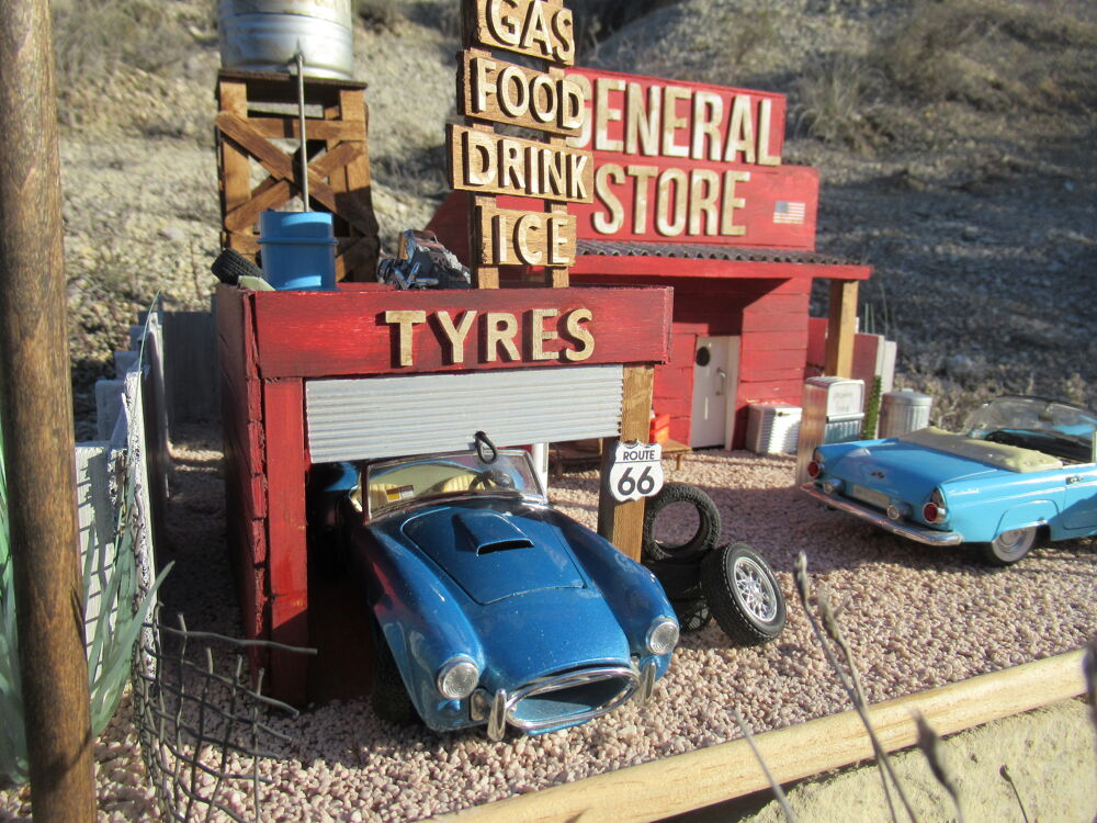 DIORAMA 1/24&egrave;me ROUTE 66 USA Décoration
