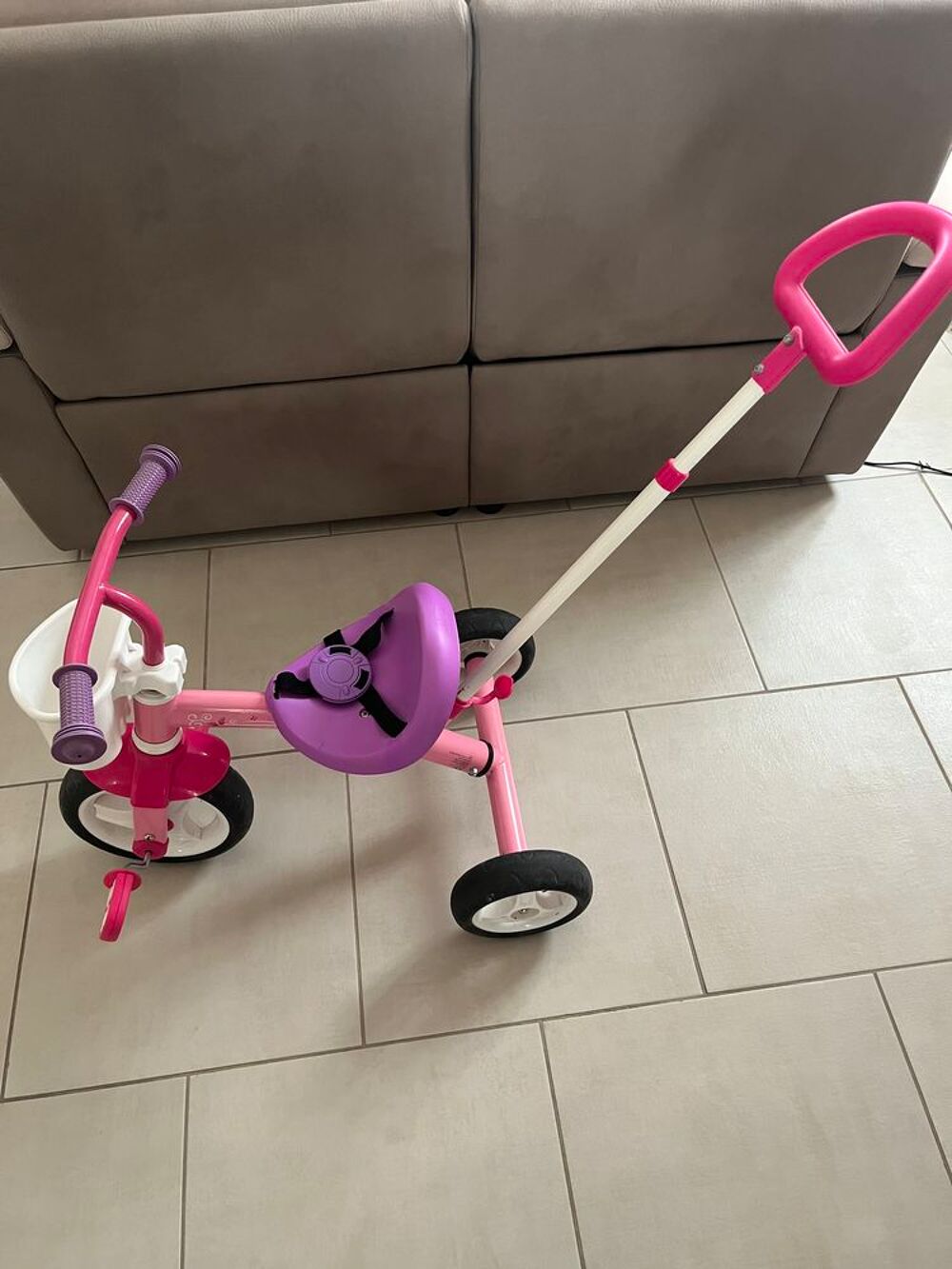 Tricycle chicco 2 en 1 Vélos