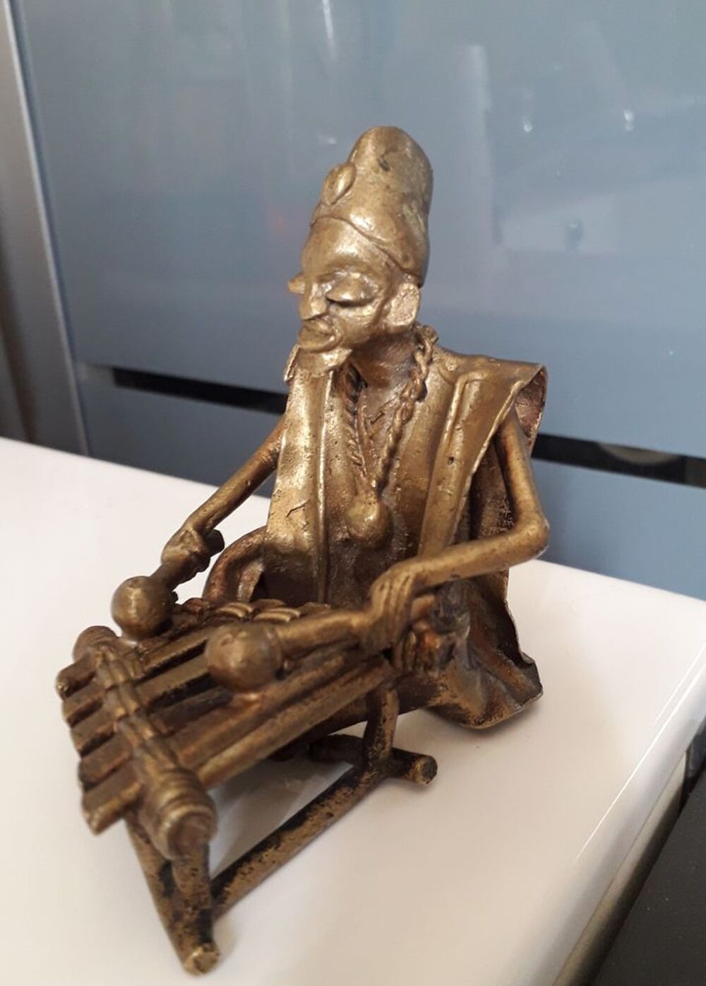 Vintage statuette Africaine en bronze : musicien Décoration