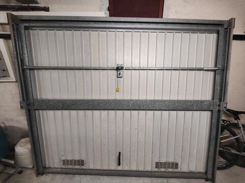 Porte de garage manuelle 150 Villeneuve-Loubet (06)