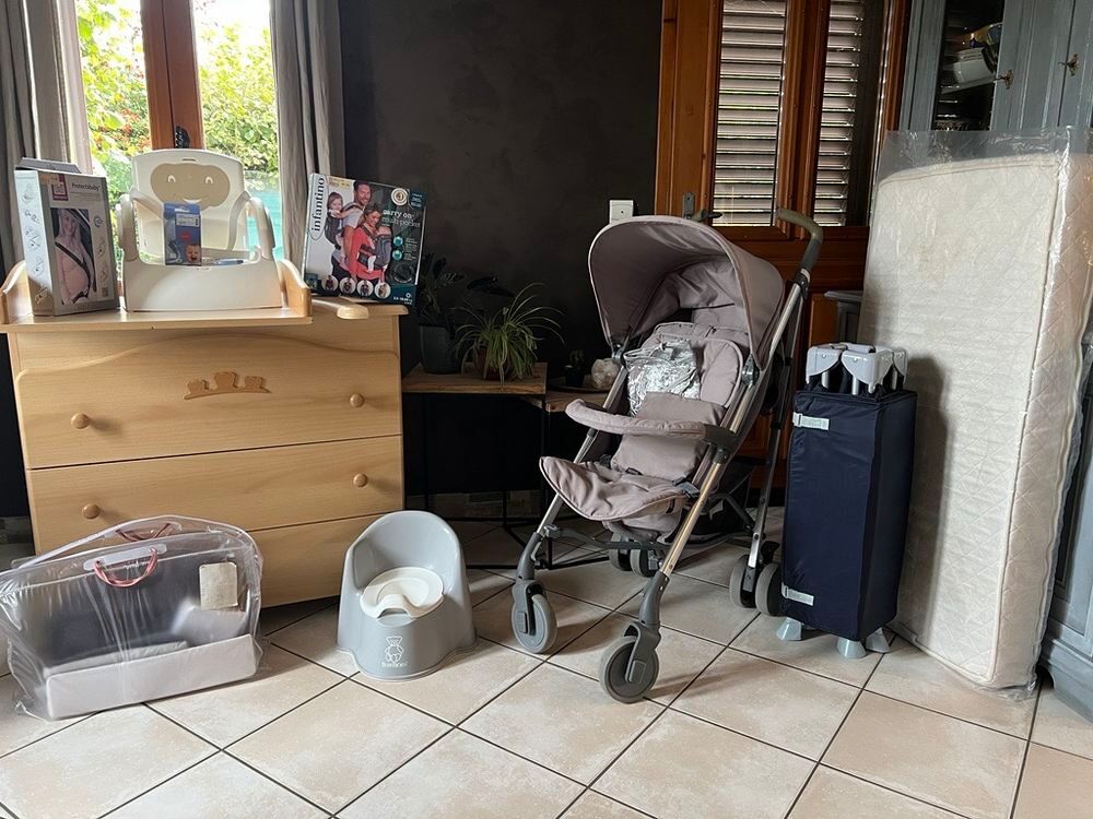 Ensemble meuble et accessoire b&eacute;b&eacute; Puériculture