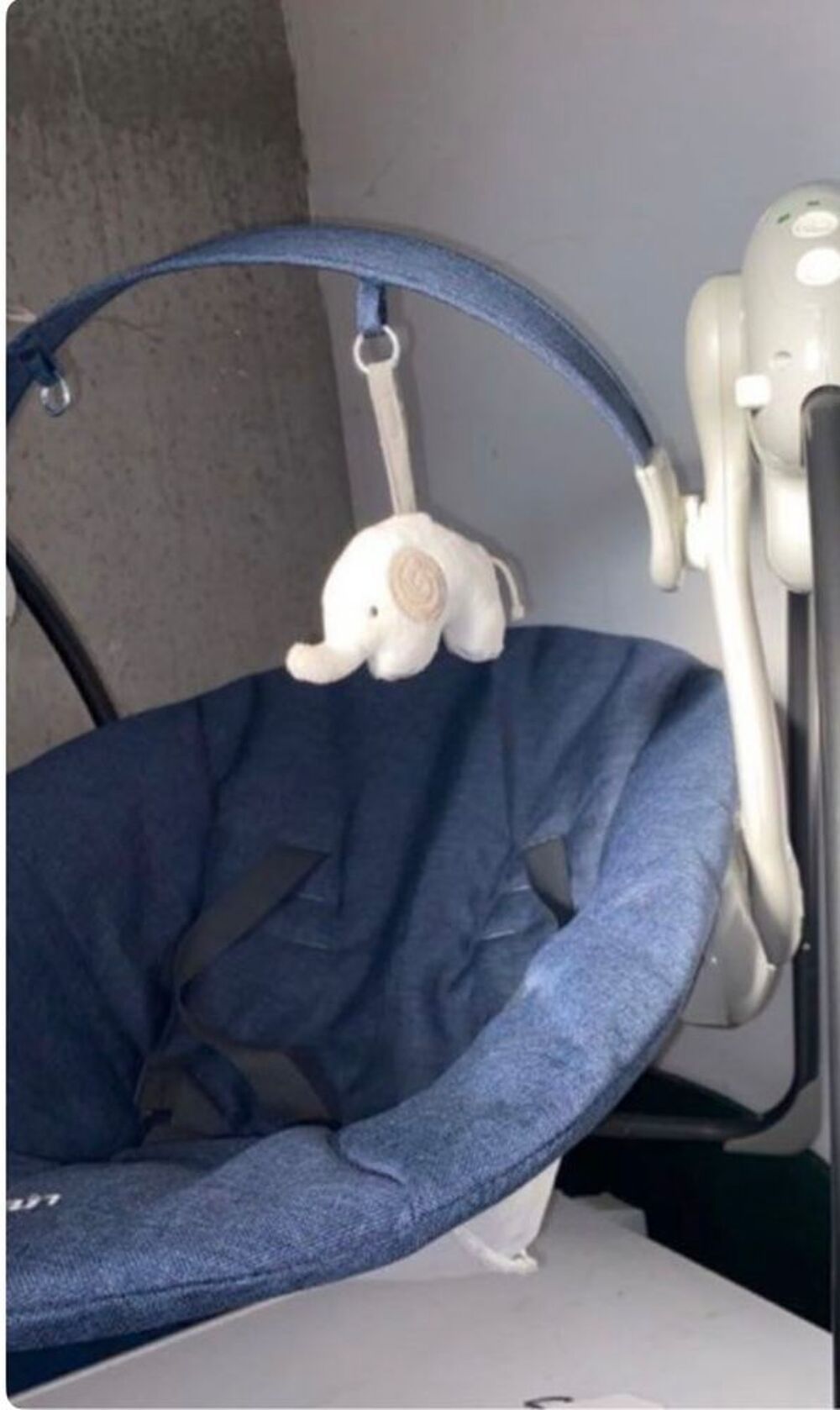 Balancelle b&eacute;b&eacute; &eacute;lectrique Puériculture