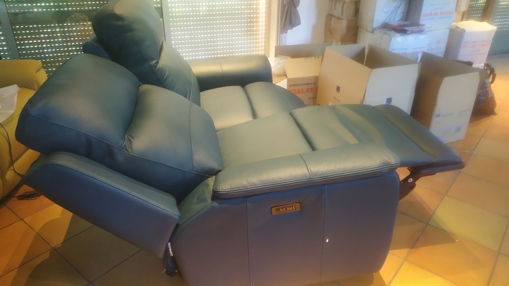 Neuf!! canap&eacute; relax Chateau d'AX Meubles