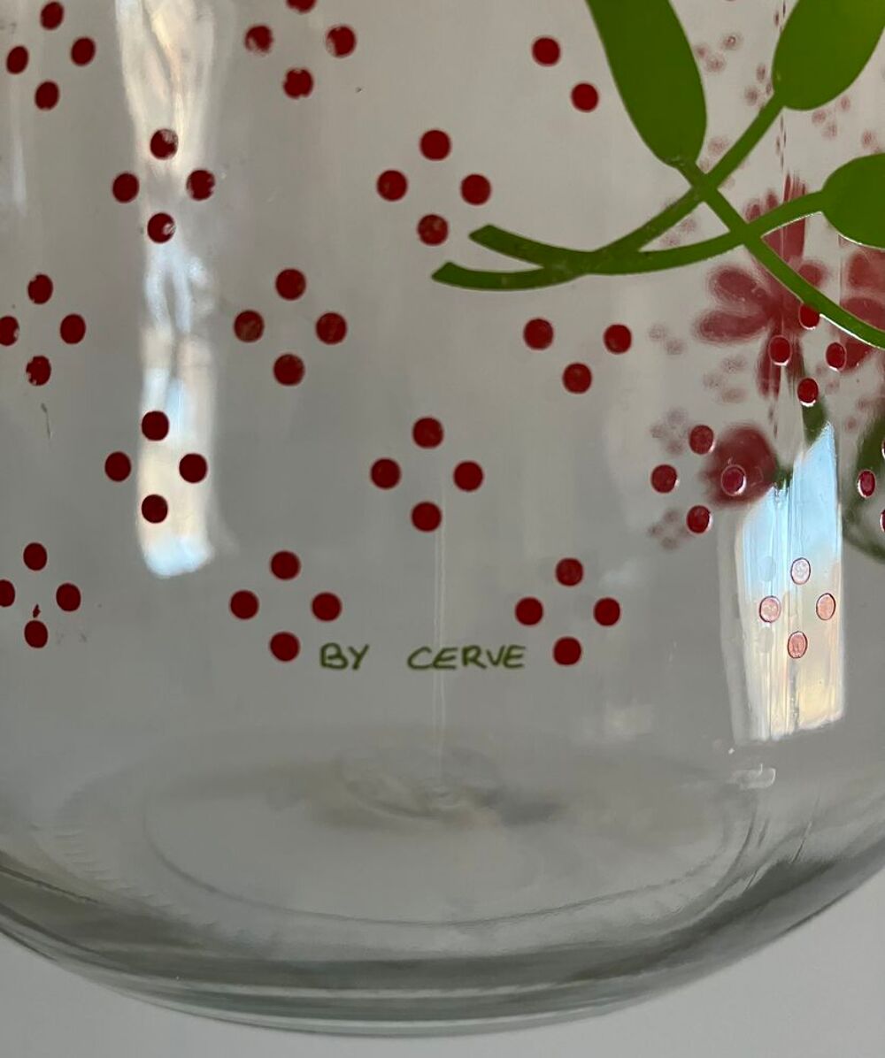 Grand pichet ancien (~1970), "CERVE", en verre + couvercle e Décoration
