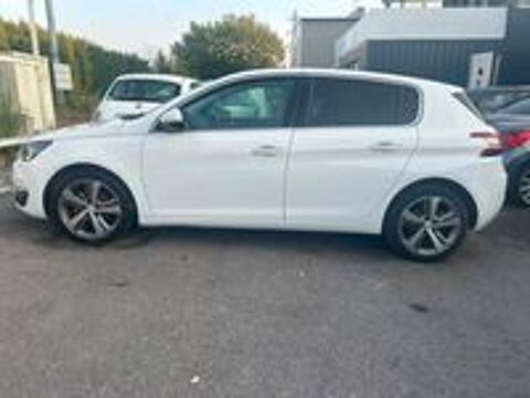 308 1.2 PureTech 130ch S&S BVM6 Allure 2015 occasion 77100 Meaux