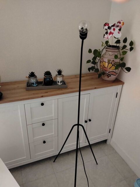 lampe sur trépied 15 Amiens (80)