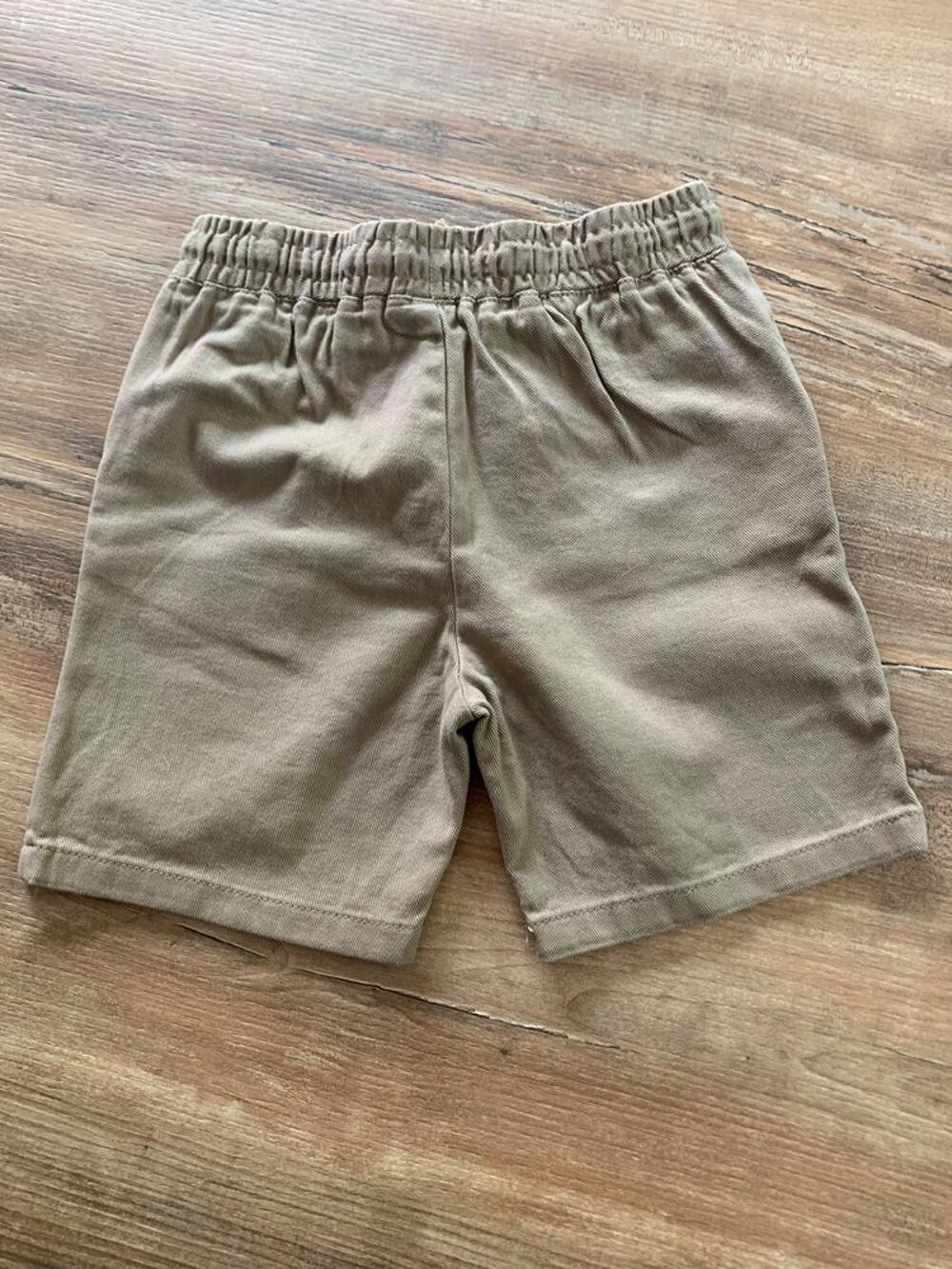 Short enfant gar&ccedil;on " Zeeman " Vêtements enfants