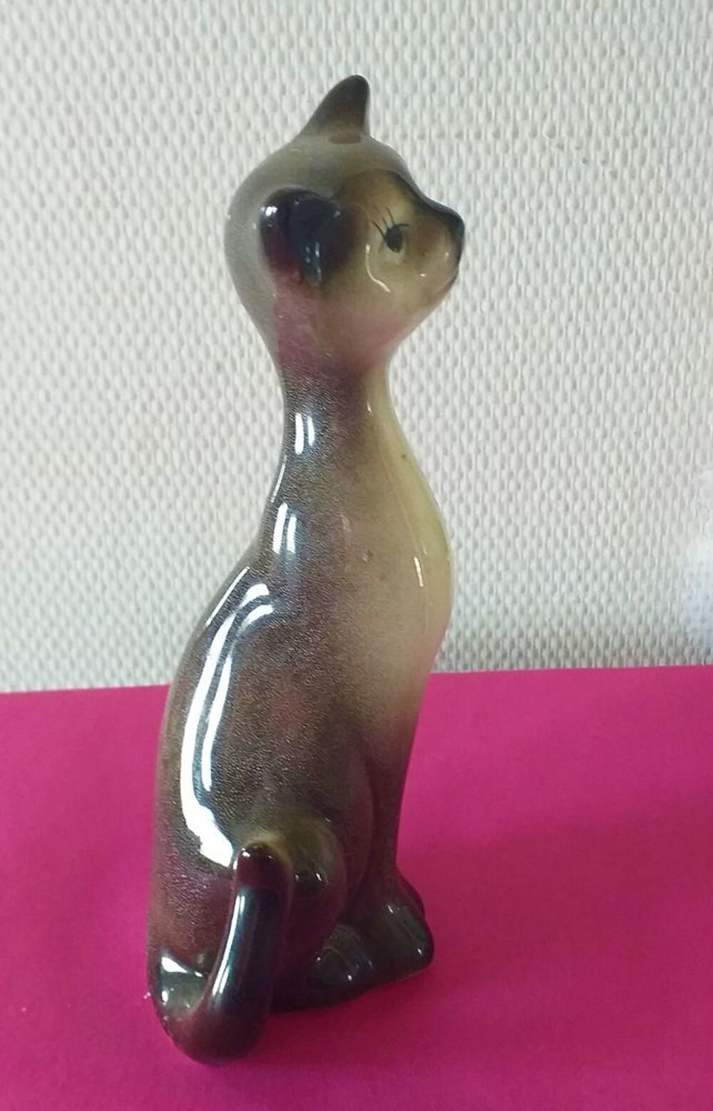  Chat d&eacute;coratif en porcelaine, hauteur 21 cm Décoration