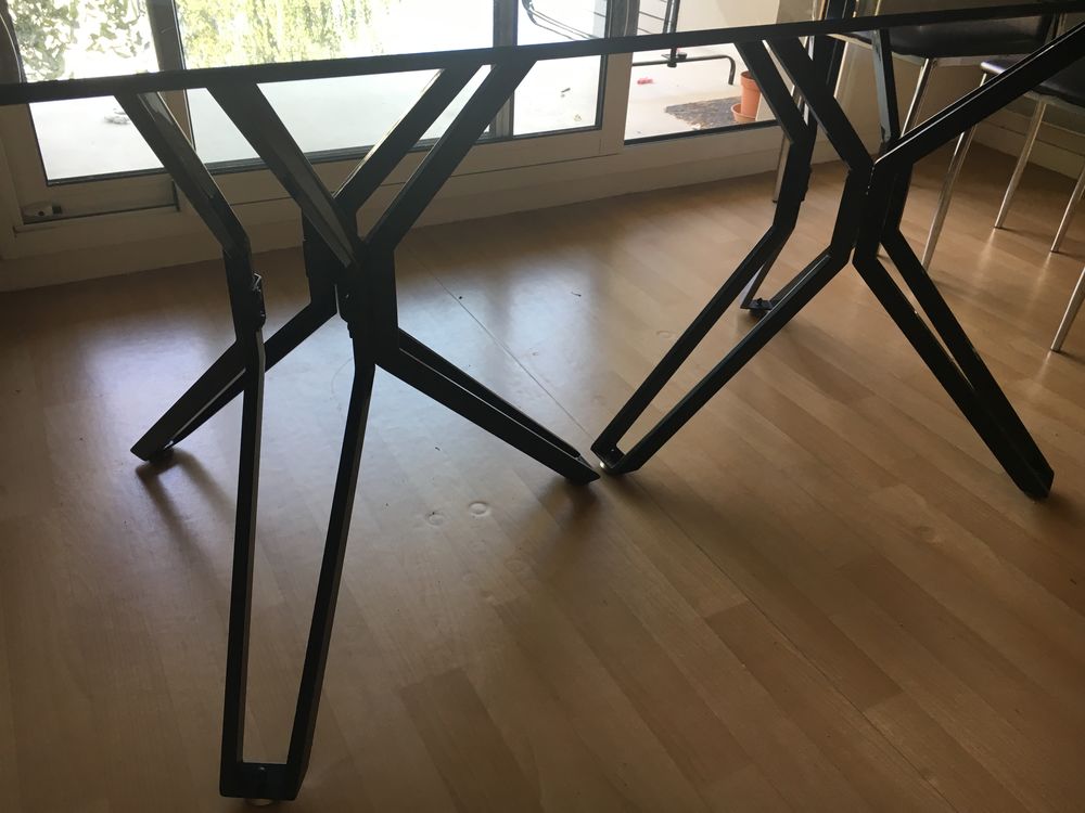 Table en verre tremp&eacute; 130e Meubles