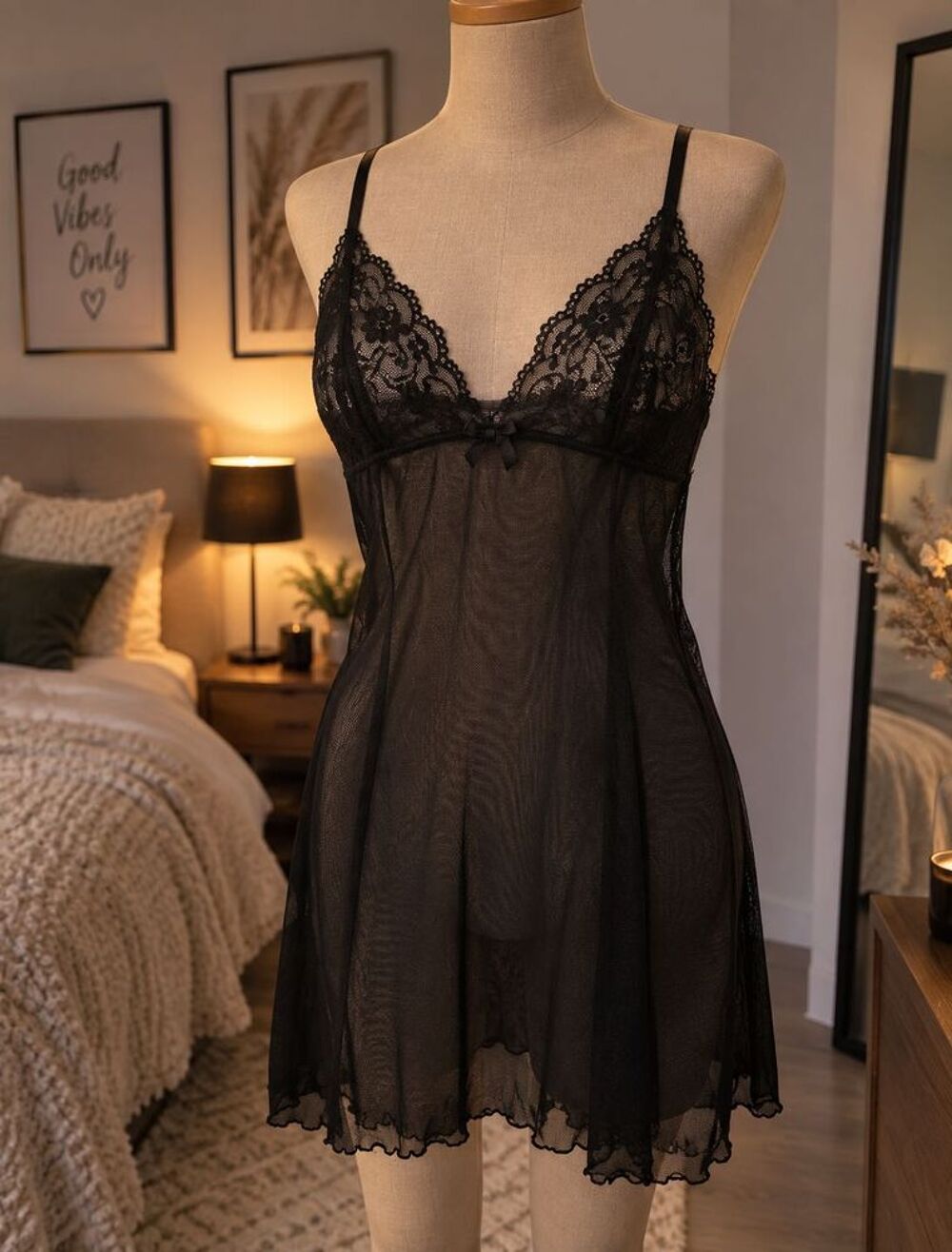 nuisette noire transparente taille M Vêtements