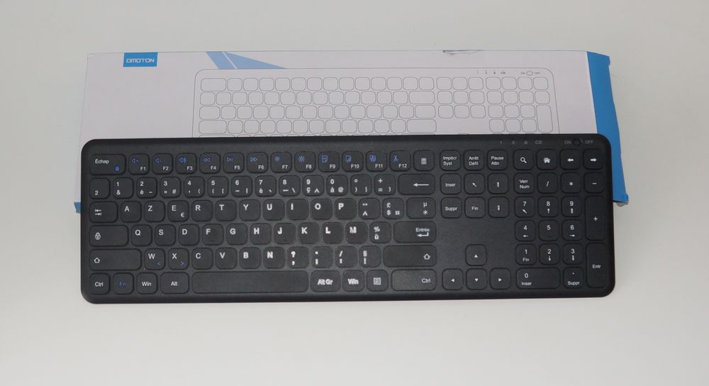 CLAVIER SANS FIL COMPACT Matériel informatique