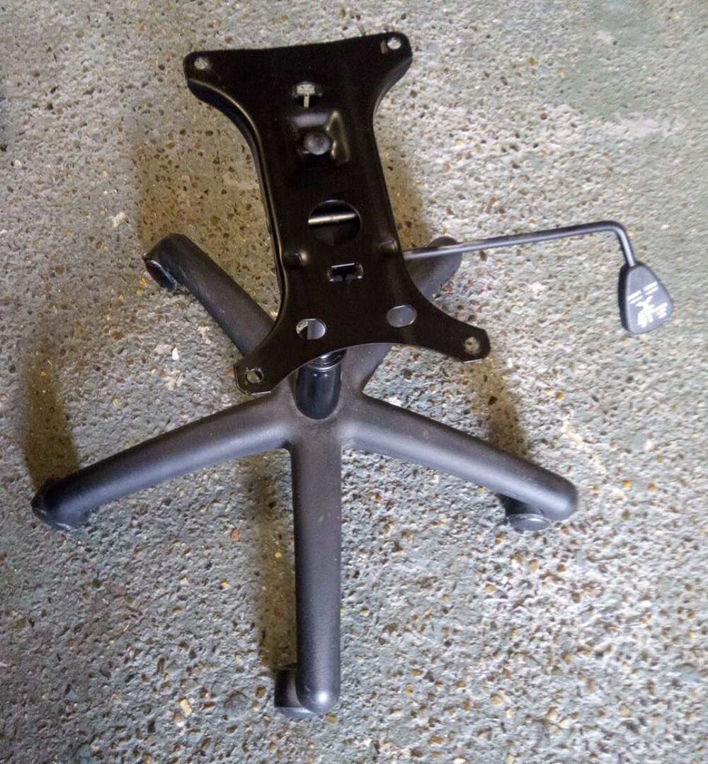 Support fauteuil roulant 360&deg; hydraulique &agrave; manette &eacute;tat neuf. A venir chercher sur Rivery. 10 €. Contact. 07 80 35 10 37. Bricolage