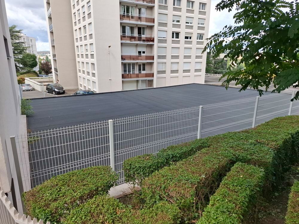 Vente Parking/Garage Garage fermé dans local sécurisé 14M2 Saint-Étienne