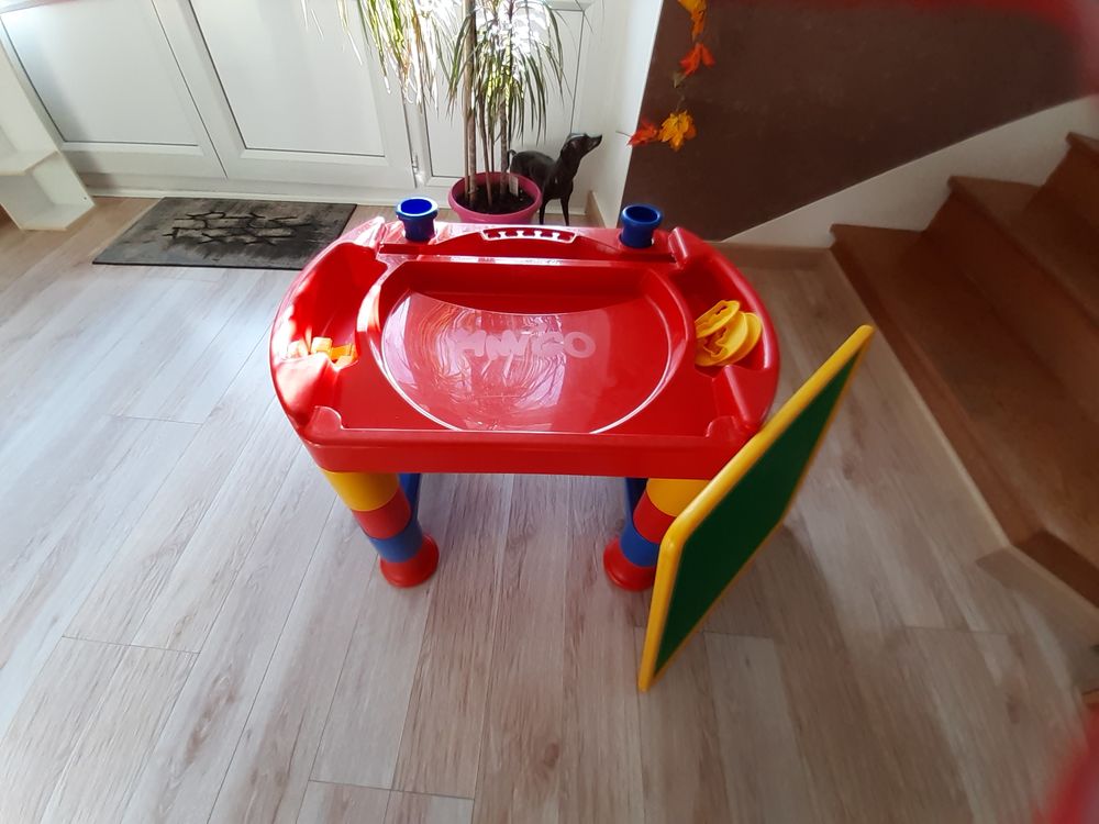 Bureau Multi-activit&eacute;s MONNERET multicolore + 3 ans. Mobilier enfants