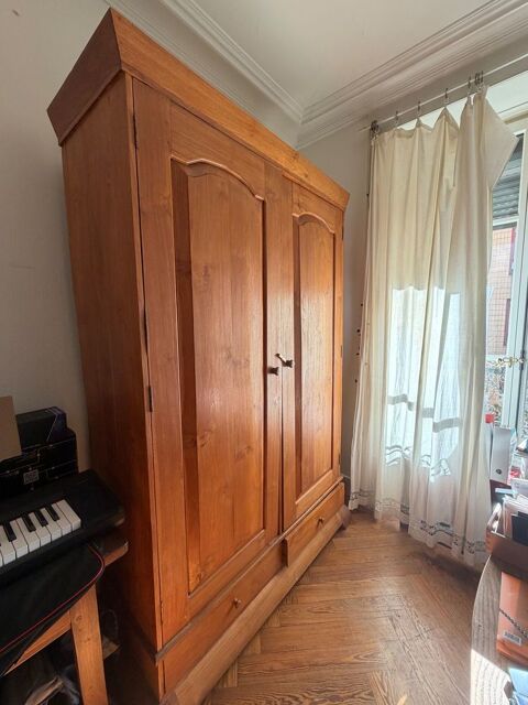 Magnifique armoire 200 Suisse (01)