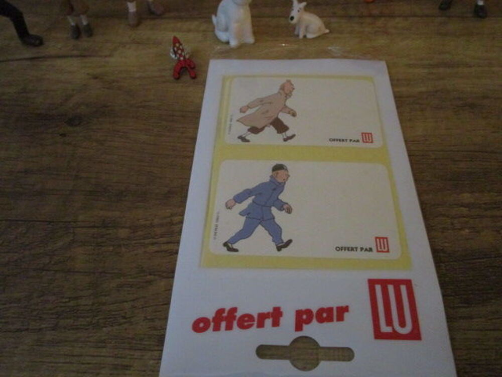 LOT irf58 FIGURINE TINTIN ET MILOU PUBLICITAIRE "LU" 
