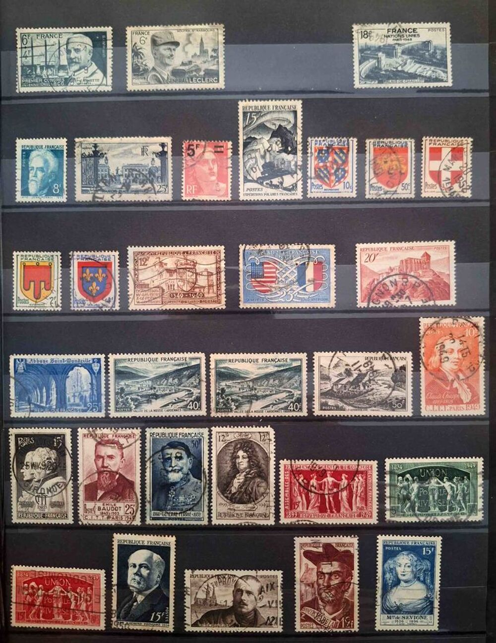 S&eacute;rie de timbres de collection de France C 
