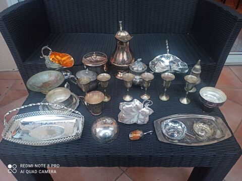 Objets en m�tal argent� et inox. 100 P�rols (34)