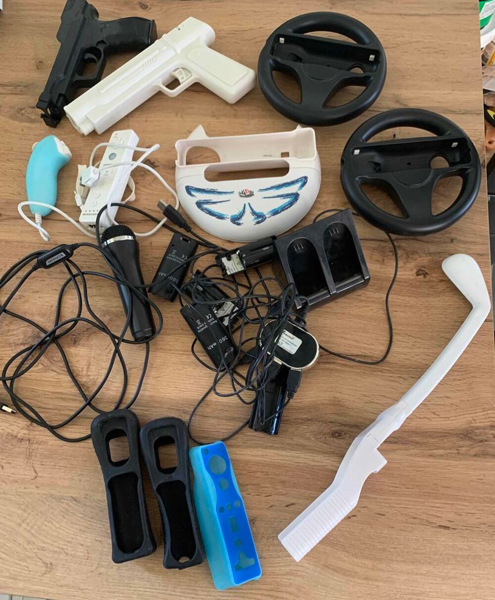 Console WII Consoles et jeux vidéos