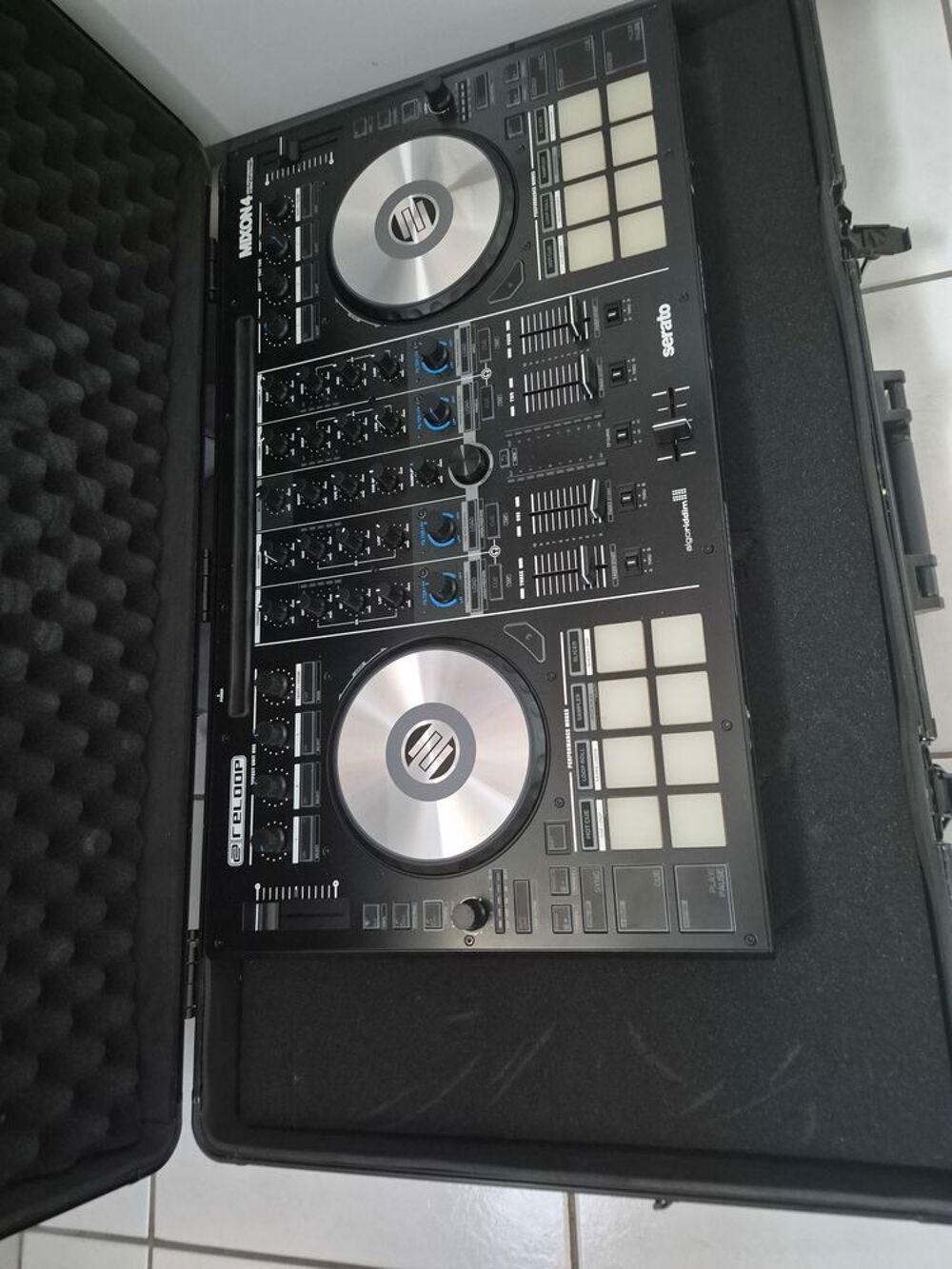 Table de mixag double RELOOP MIXON 4 Audio et hifi