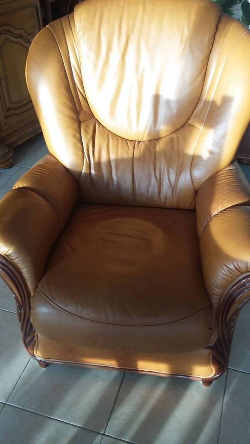 FAUTEUIL CUIR VACHETTE Meubles