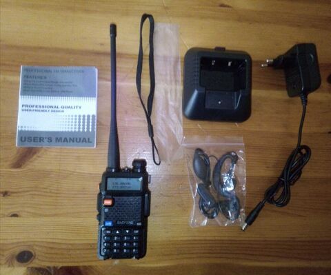 Portatif UV5R Baofeng VHF-UHF neuf.
Notice, chargeur secteur...
Il est d'origine non débridé.
Sur Amiens Rivery. Pas d'envoi.30 € 30 Amiens (80)