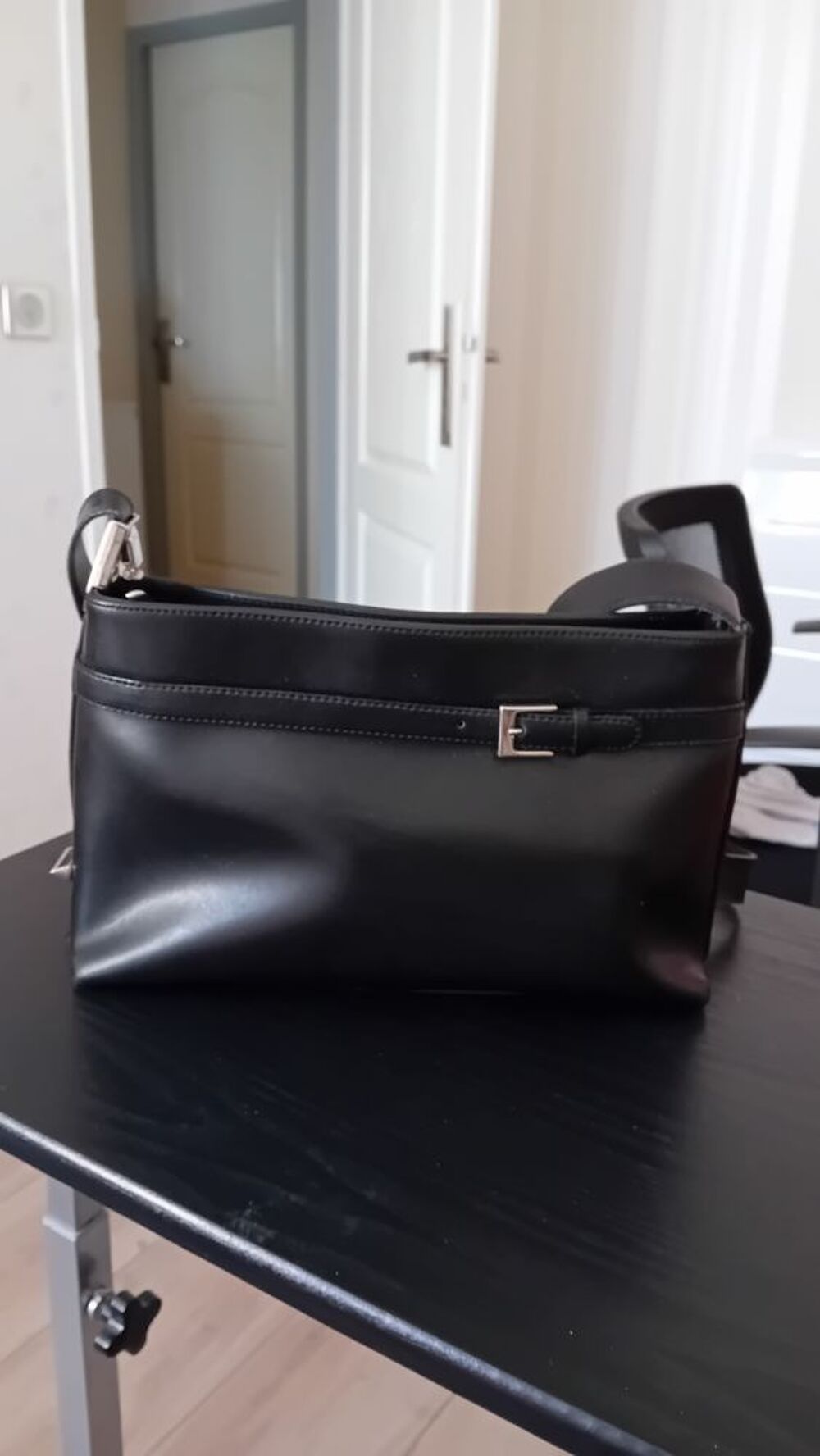 SAC A MAIN NOIR TOUT CUIR Maroquinerie