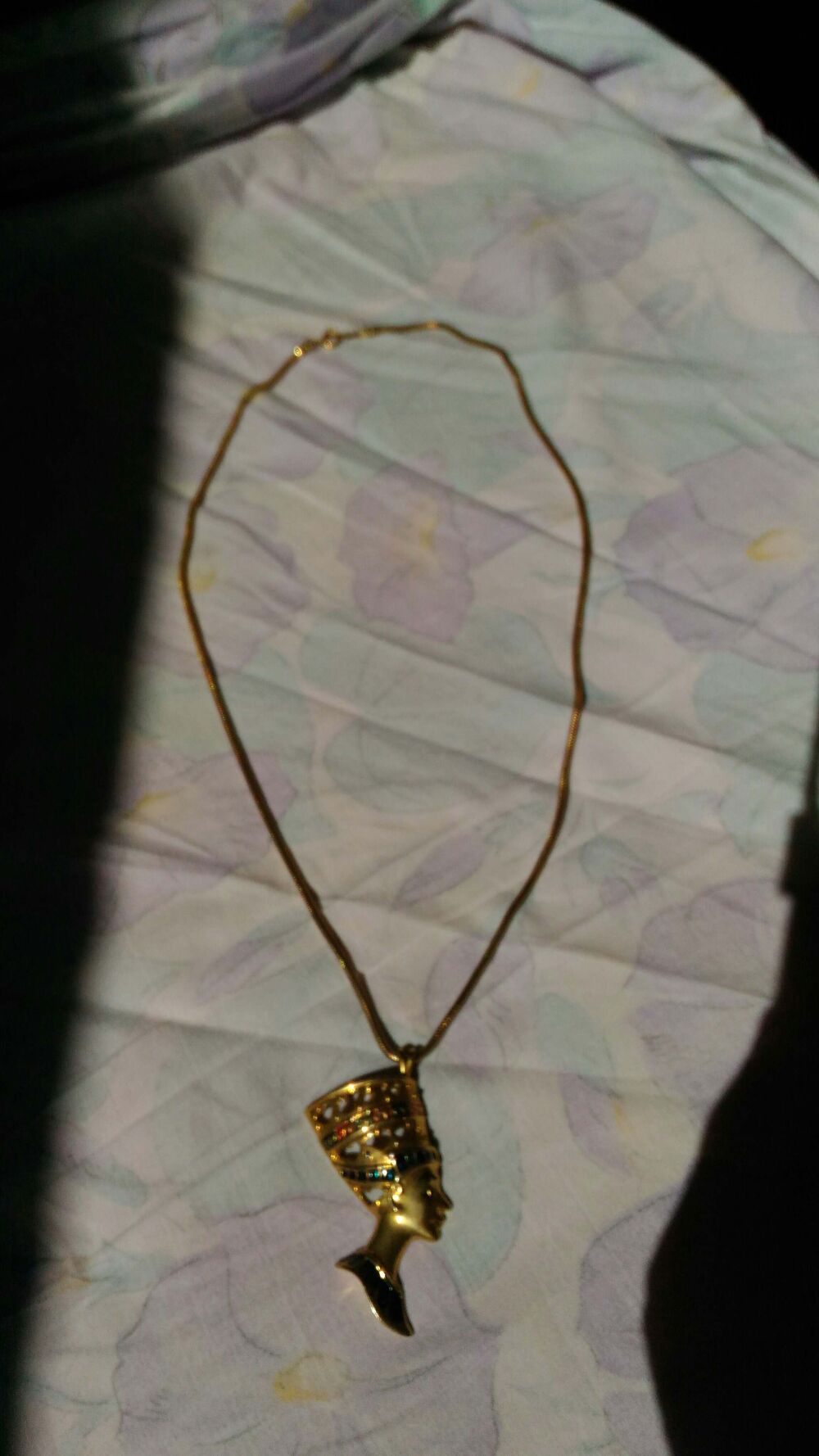 pendentif Egypte Nefertiti Bijoux et montres