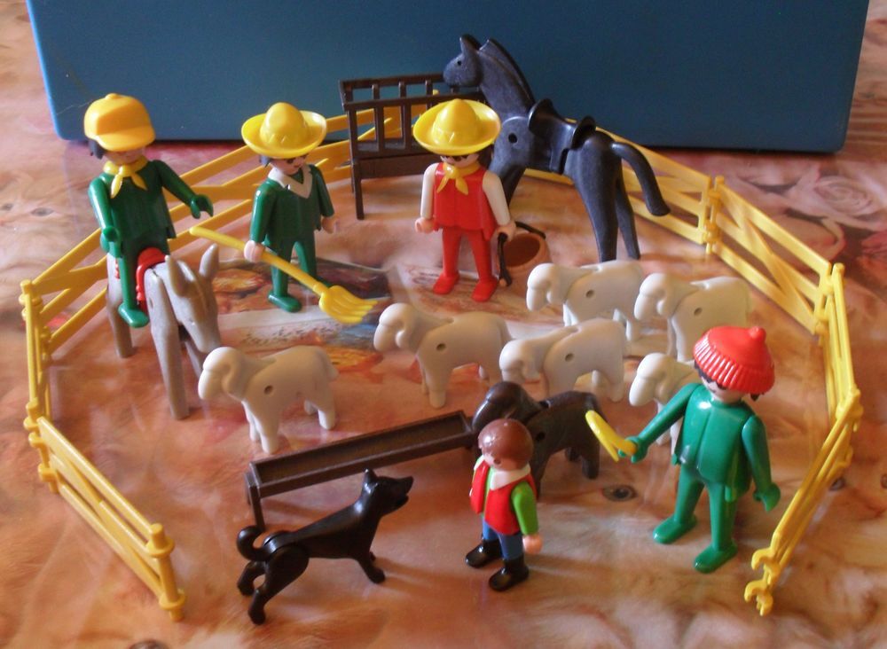Playmobil th&egrave;me la Ferme. Jeux / jouets