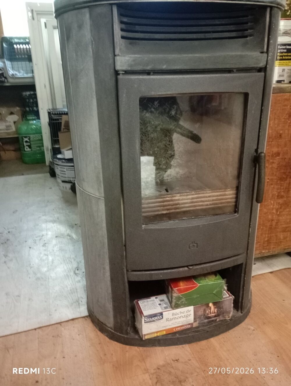 Po&ecirc;le &agrave; bois porte vitr&eacute;e Bricolage