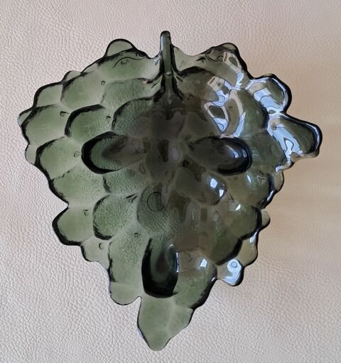 coupe coupelle vide poche en verre pressé couleur vert gris 10 Carnon Plage (34)