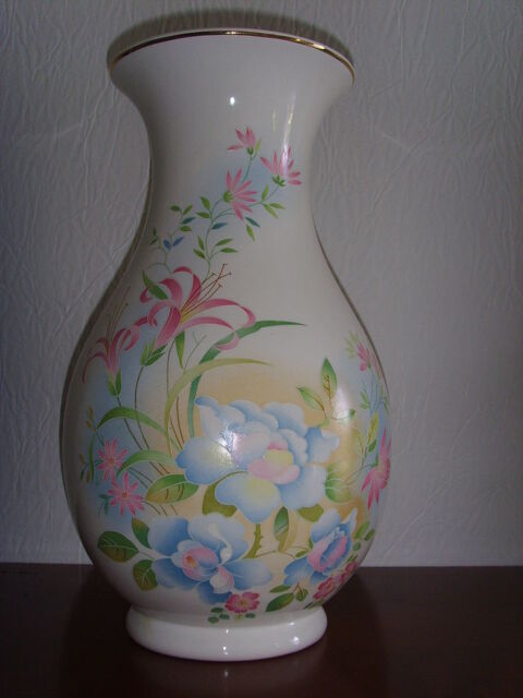 Vase blanc  fleurs 7 Poitiers (86)