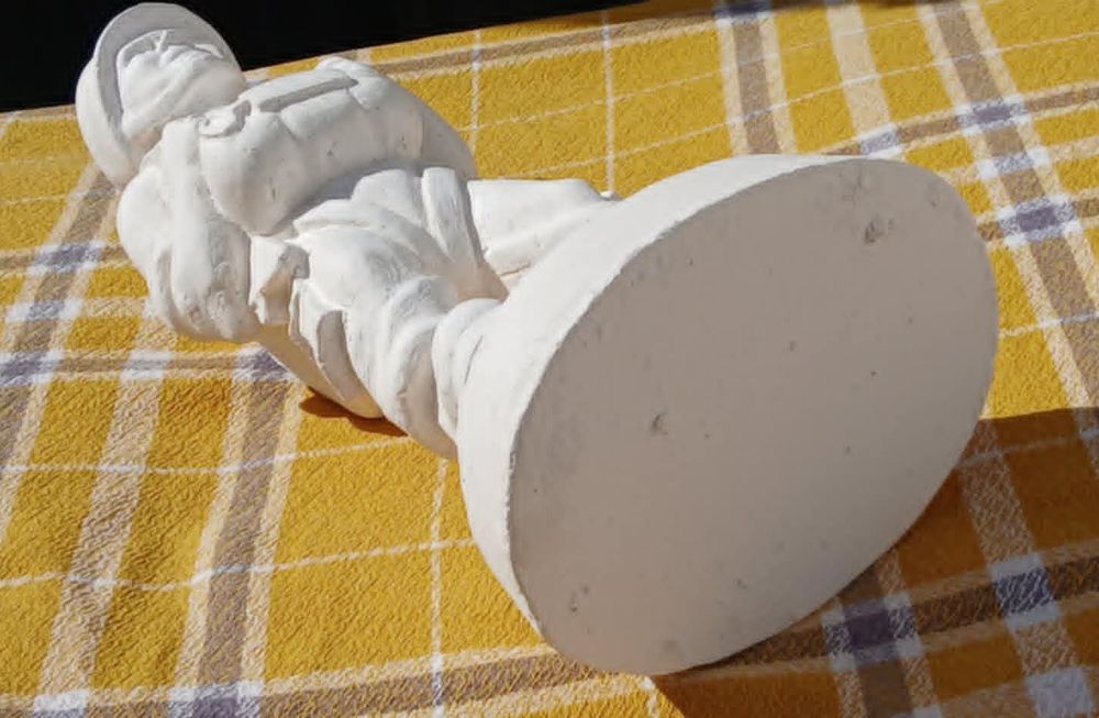 Objet d&eacute;coratif : Soldat Inconnu R&eacute;alis&eacute;e en Pl&acirc;tre de 29 cm Décoration