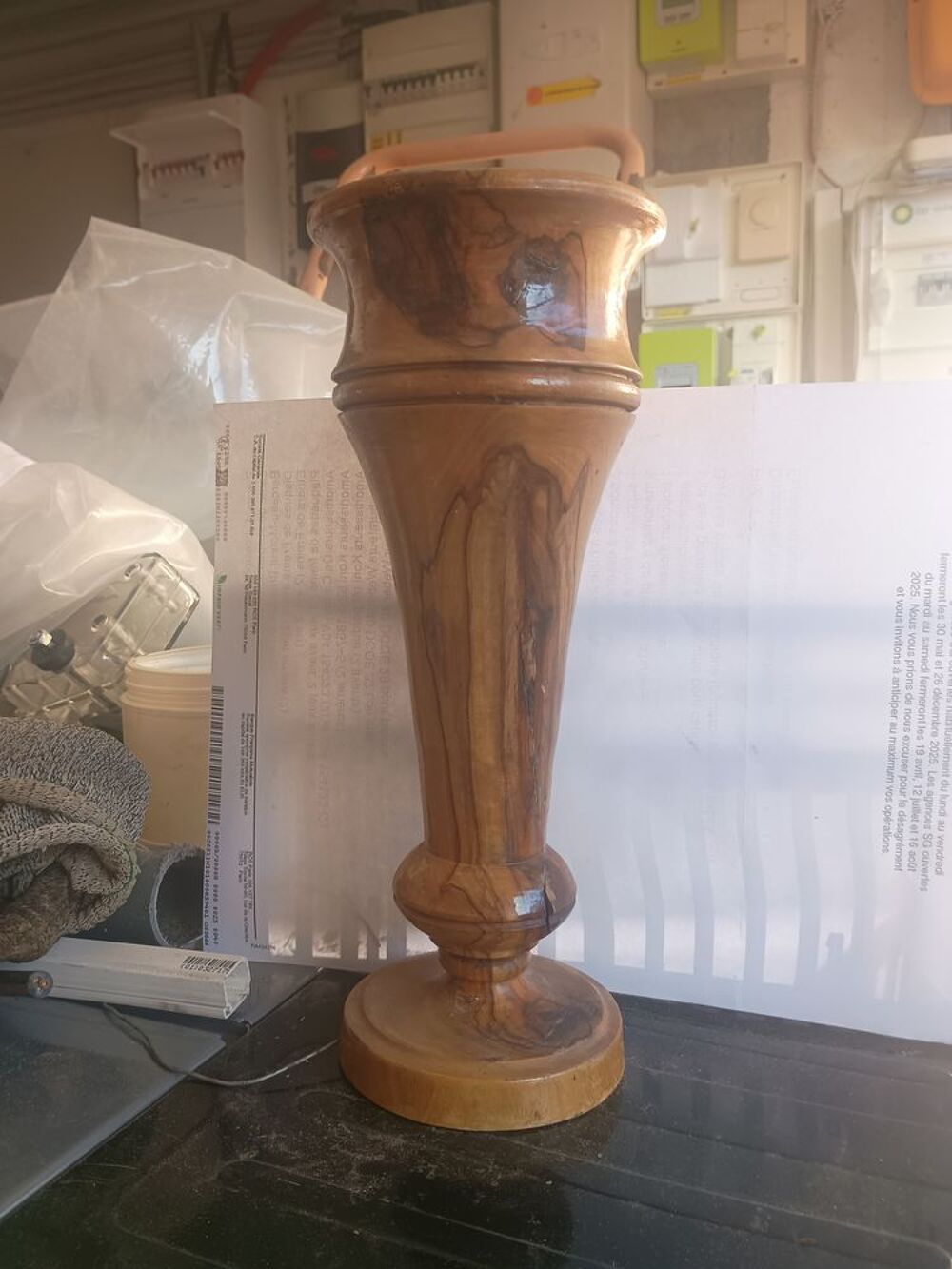 Vase en Bois d'olivier tourn&eacute; Décoration