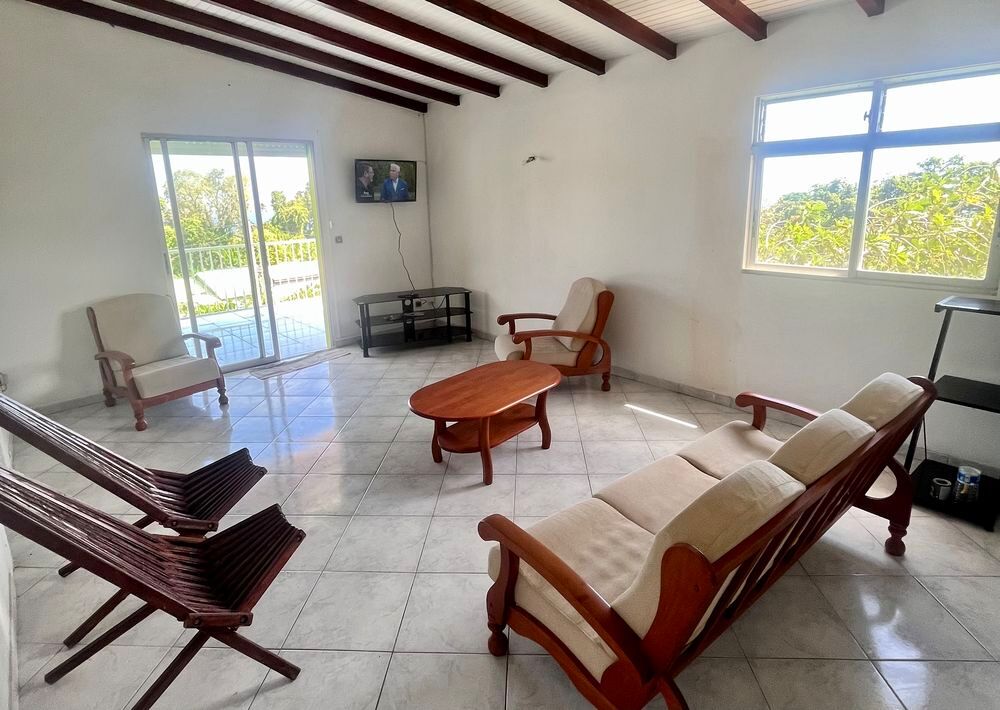   Appartement meubl pour vacances.
Vu sur mer DOM-TOM, Trois-Rivires (97114)