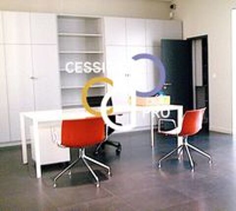   BUREAUX  DE GRAND STANDING AVEC JARDIN ET PISCINE A LOUER EN CENTRE VILLE 
