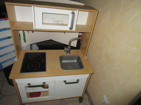 LOT EMEM5       MEUBLE  EN BOIS  CUISINE ENFANT 45 Villepinte (93)