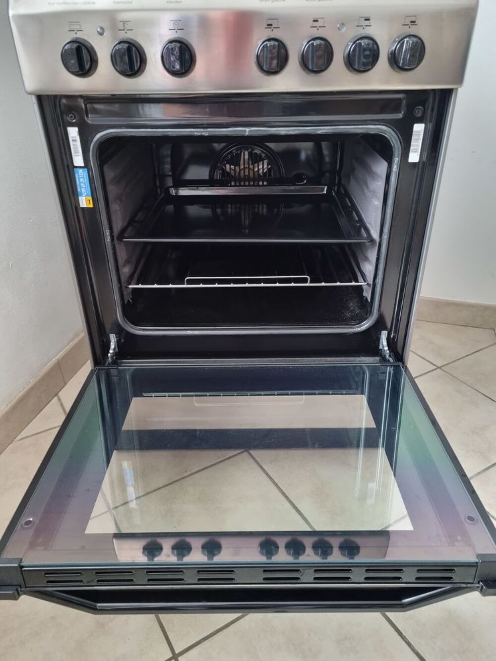 Cuisini&egrave;re vitroc&eacute;ramique Electroménager