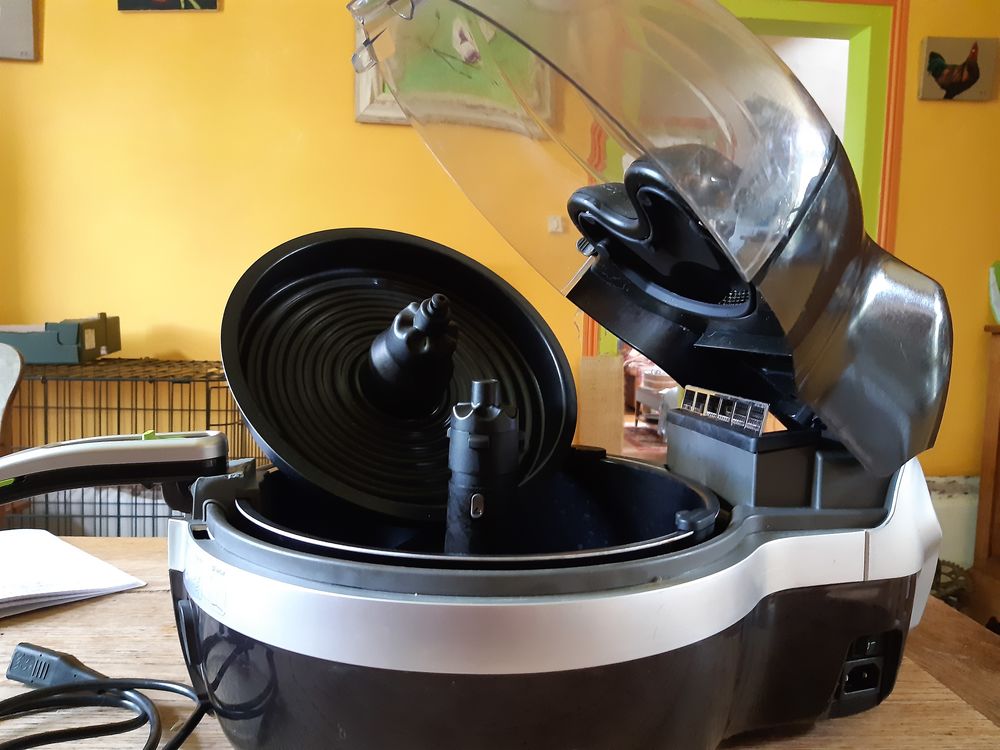 friteuse sans huile SEB ActiFry 2en1 neuve Electrom�nager