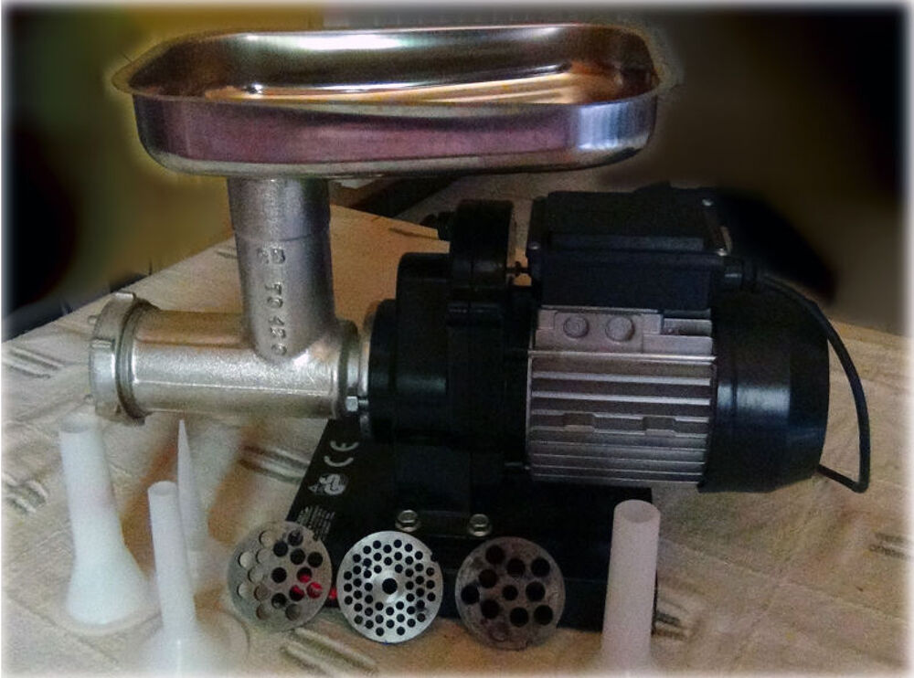 Hachoir &agrave; viande &eacute;lectrique REBER 9501 N.12 EL HP Electroménager