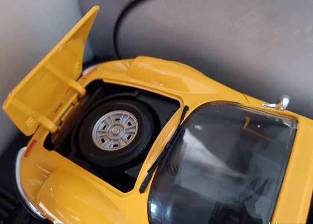 Ferrari 246 Dino GTS 1/18 