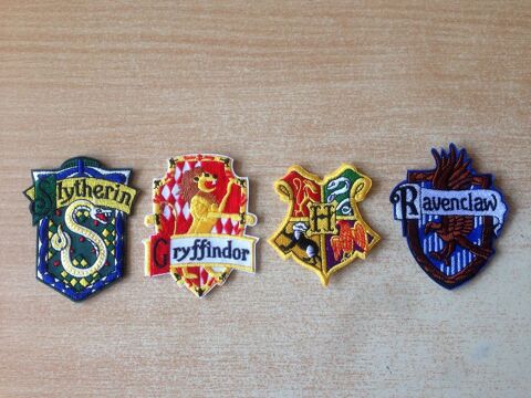 Lot 4 �cusson patch harry potter 7,5x6 cm 16 Carnon Plage (34)