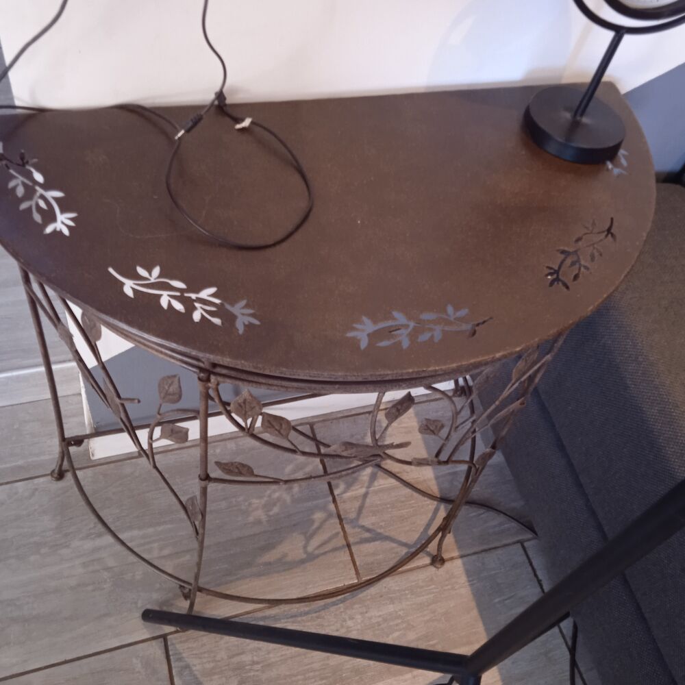 Console mordor&eacute;e motifs feuilles 75 de long*37 de profondeur Meubles