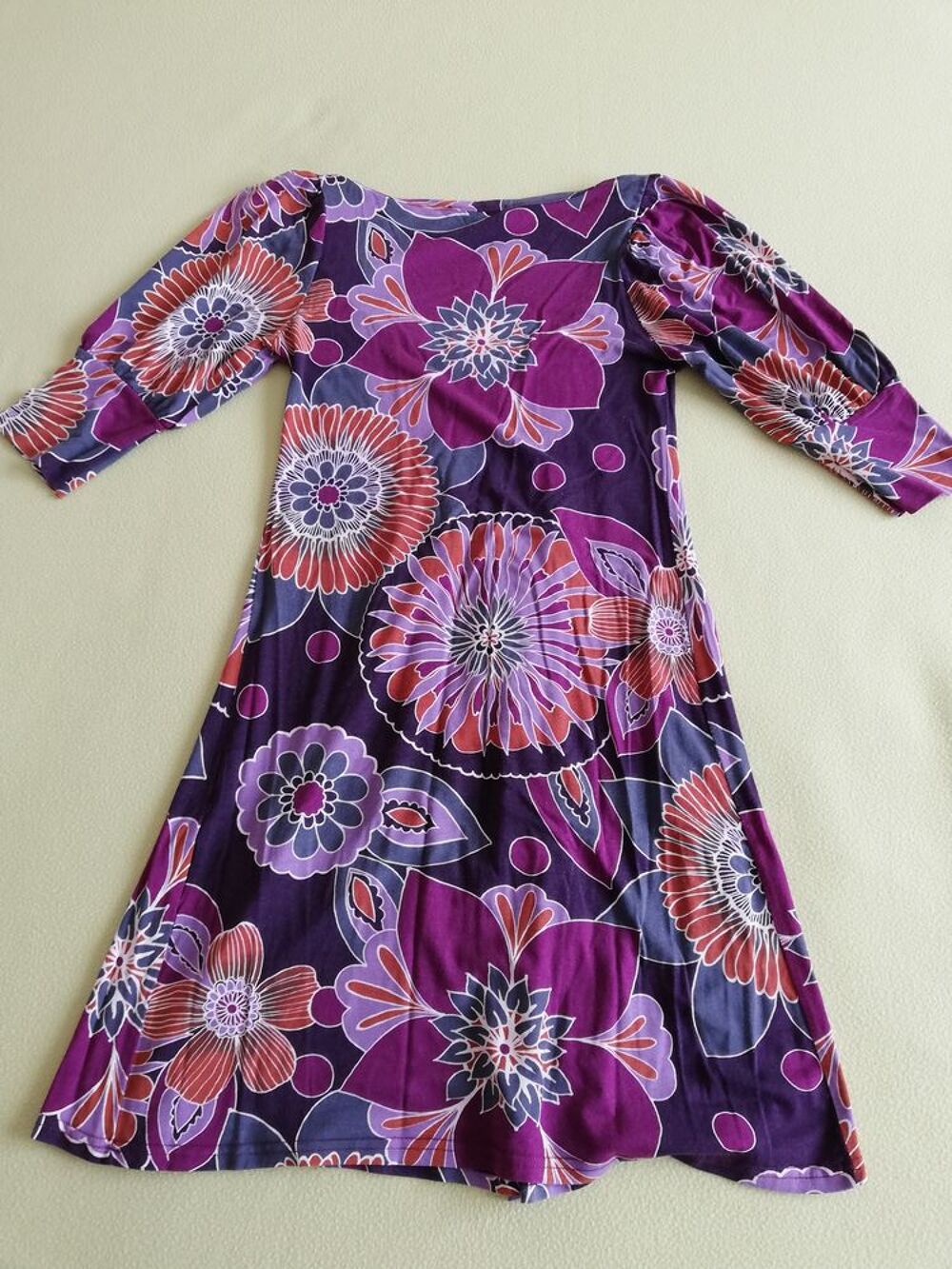 Robe Yessica taille 38 Vêtements