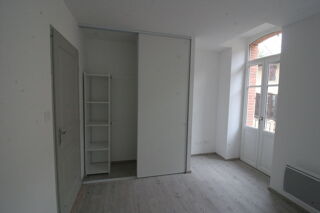  Appartement à louer 4 pièces 83 m²