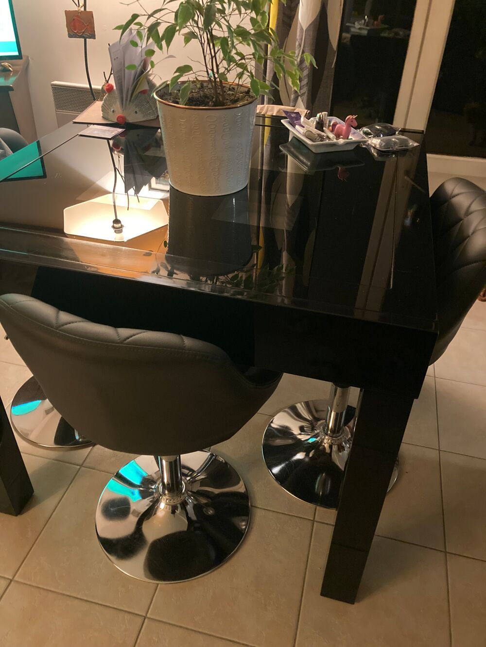 Table carr&eacute; 90x90 Meubles
