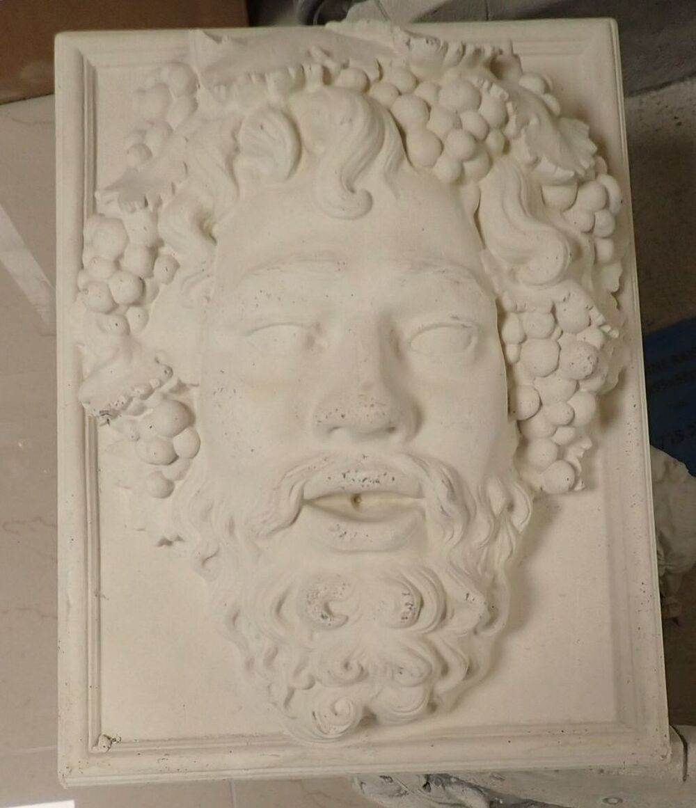 t&ecirc;te de bacchus Décoration