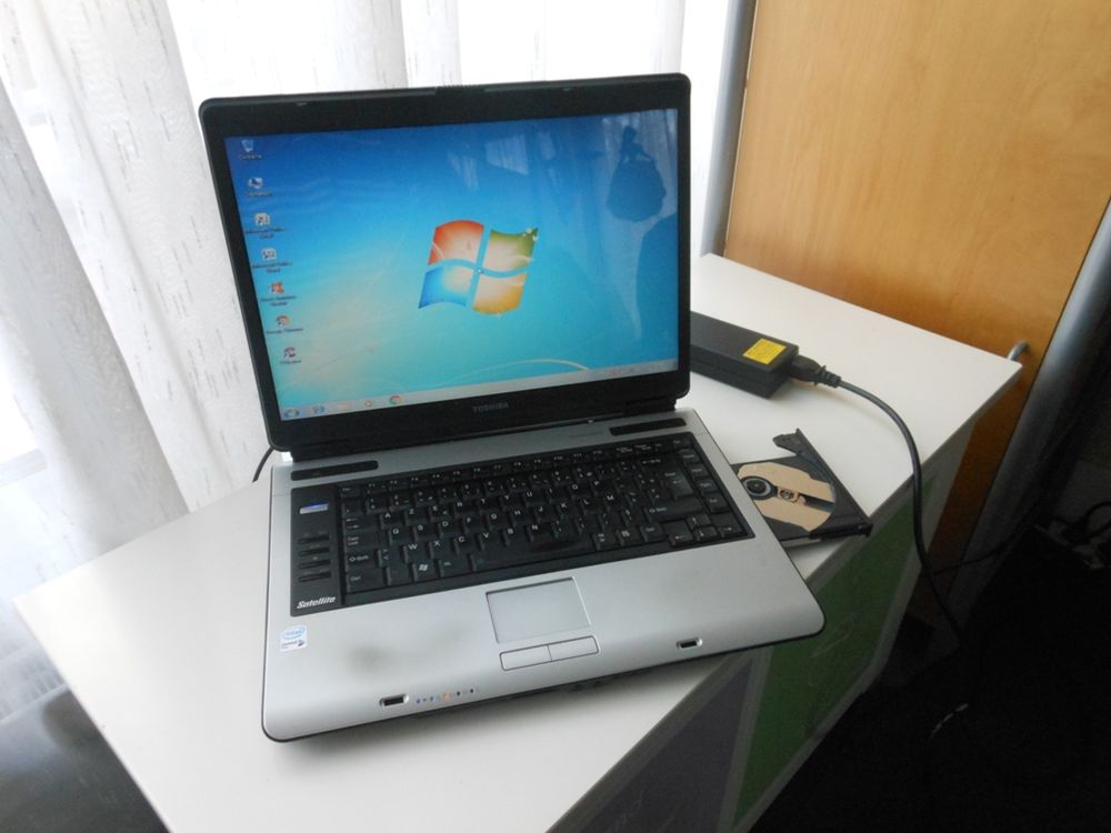 PC Portable TOSHIBA A 100- 386 =80€
Matériel informatique