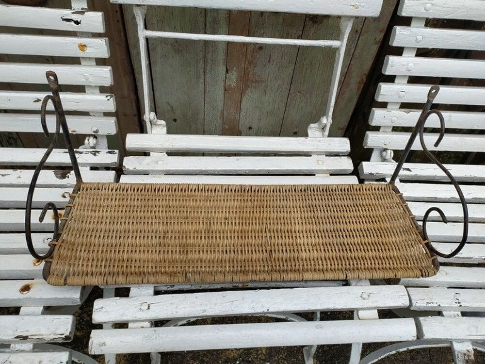 Petite &Eacute;tag&egrave;re Rotin et M&eacute;tal Vintage 
Meubles