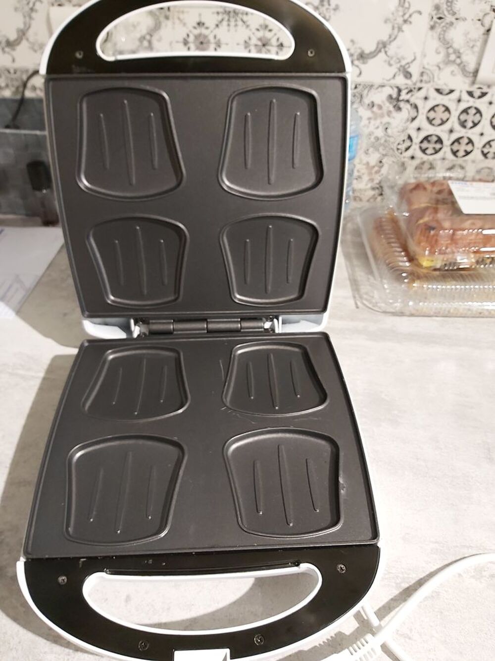 appareil &agrave; croques-monsieur, 4 empreintes Electroménager